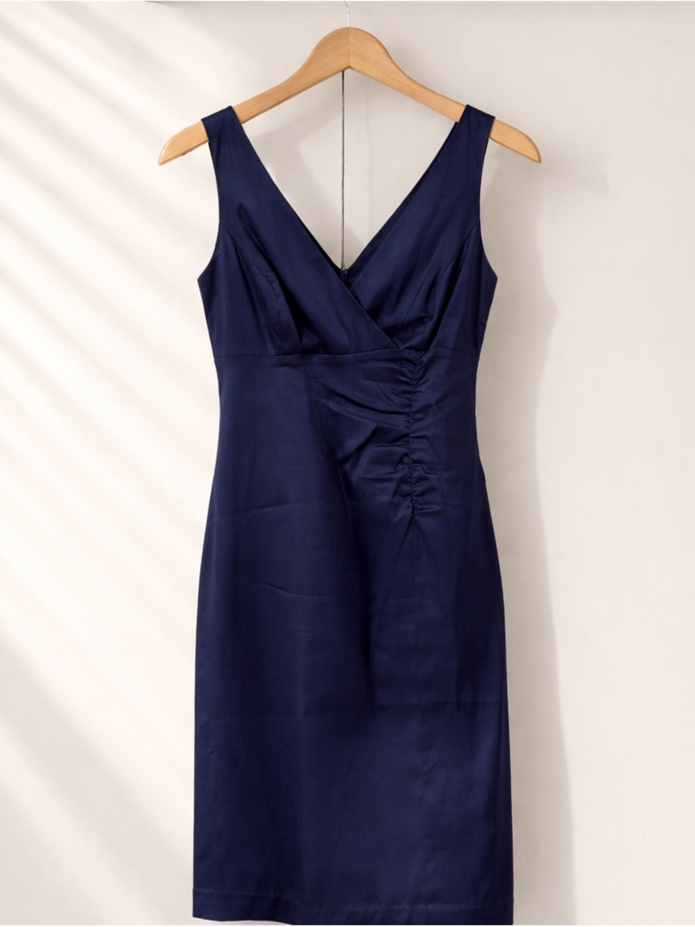 Donna Ricco Navy V-Neck Ruched Sheath Midi Dress
